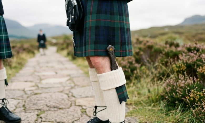 Scottish Knife and Its Importance in Attire